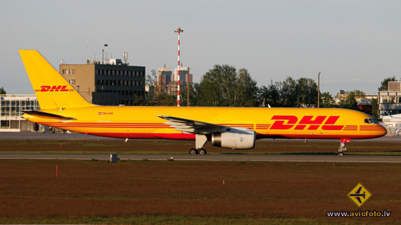 Boeing 757-23APF